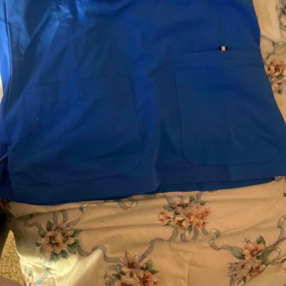 Scrub top - Picture 3 of 3
